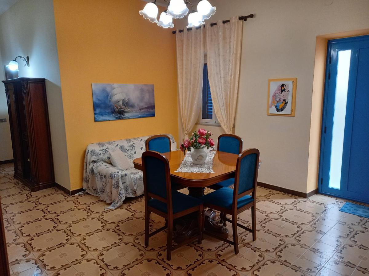 Casa Blu Oltremare Villa SantʼAntìoco Екстериор снимка