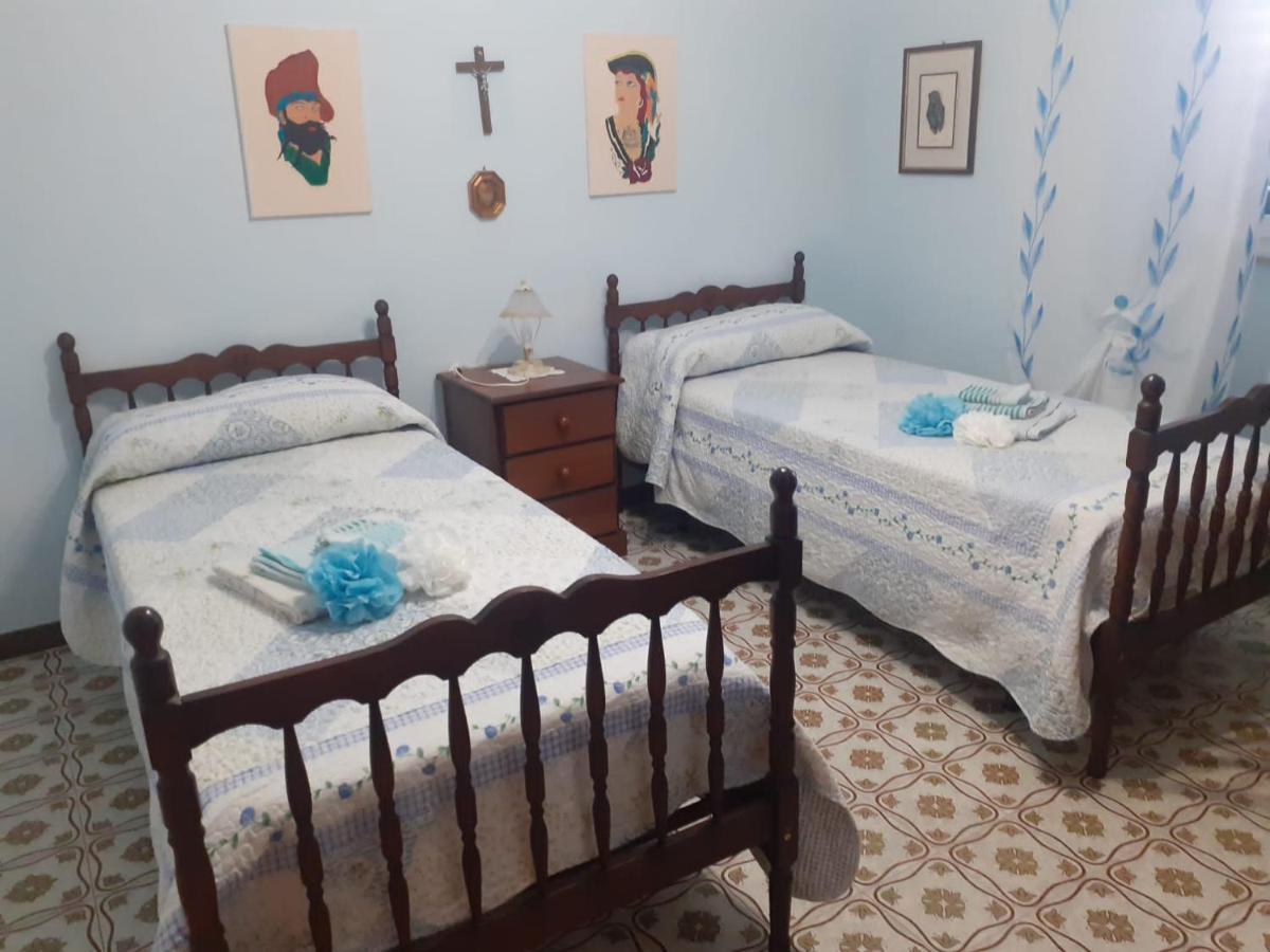 Casa Blu Oltremare Villa SantʼAntìoco Екстериор снимка